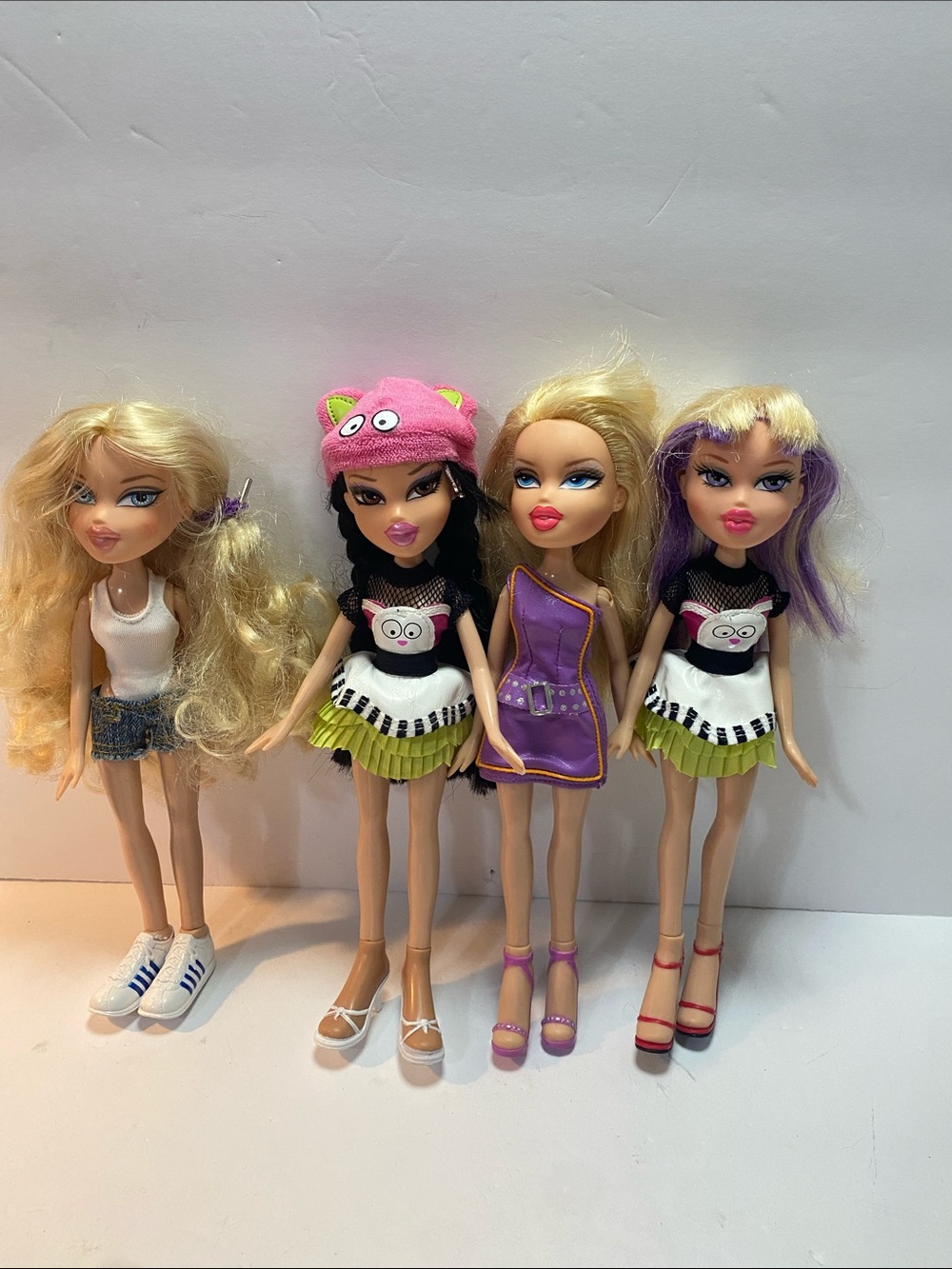 Original Bratz dolls lot x4